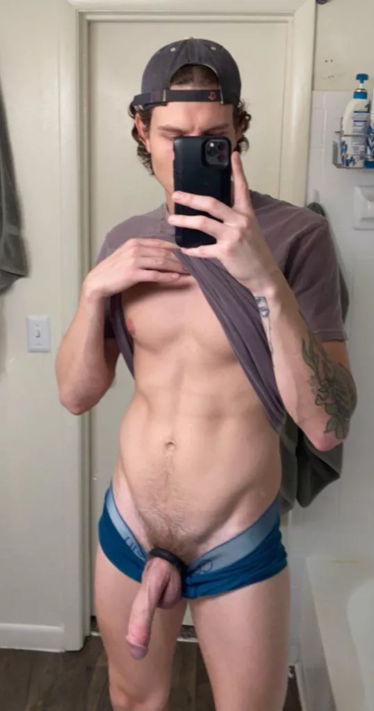 29 florida, check my bio for links :)