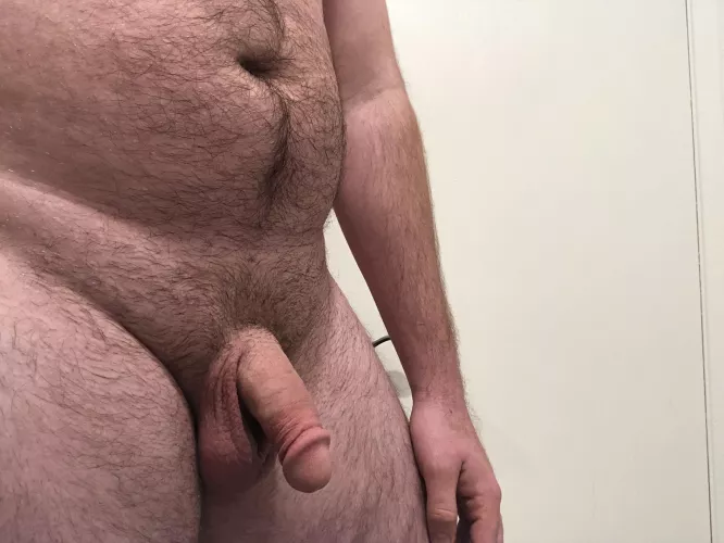 (29) how is my pre-shower pic