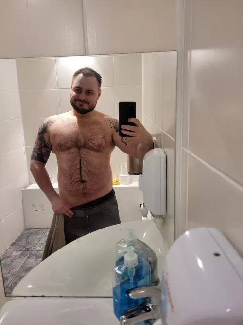29 M UK work selfie