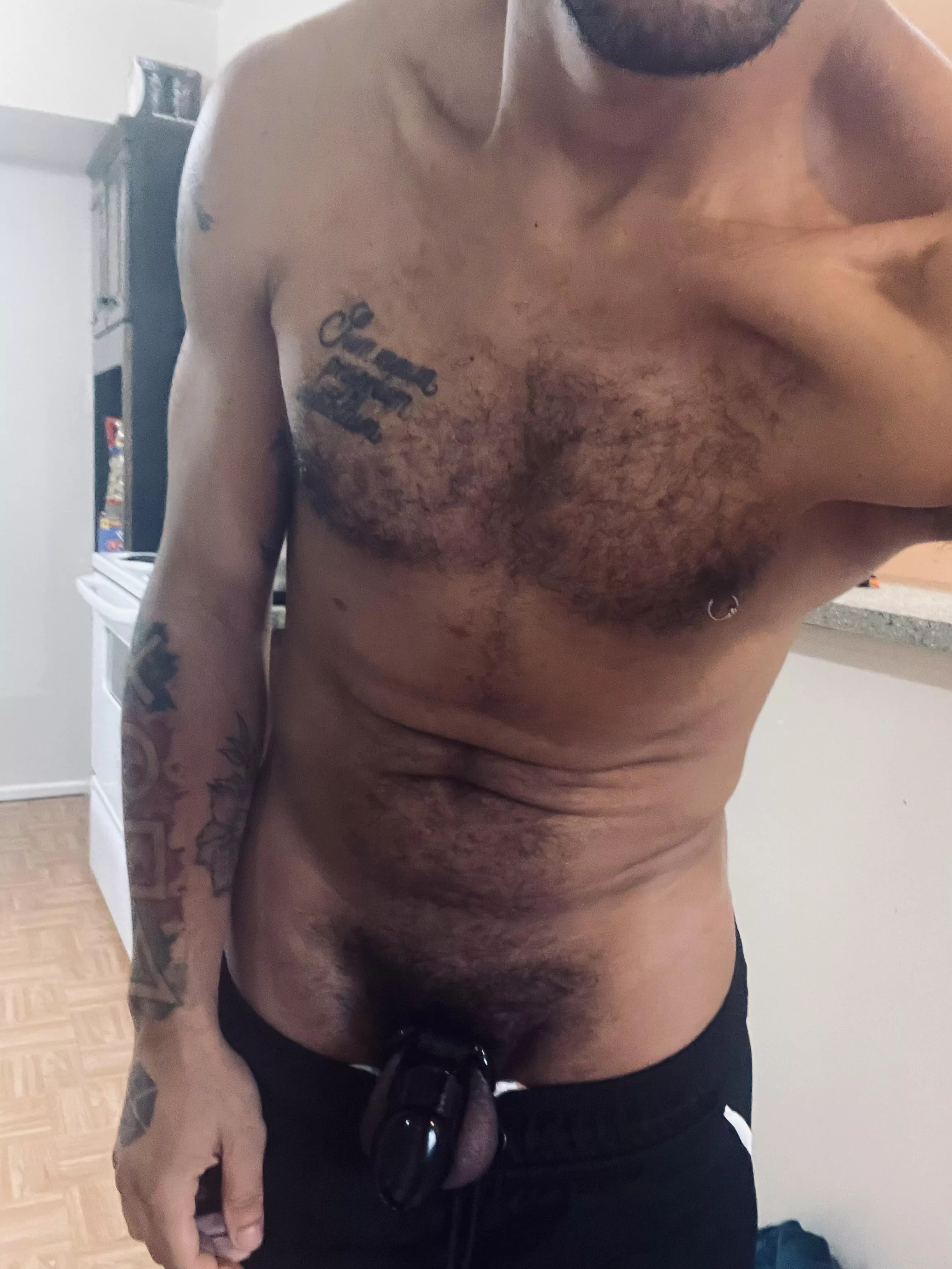 29 m4m down for live or chats. edgin high and chillin all night anyone tryina vibe 🤙