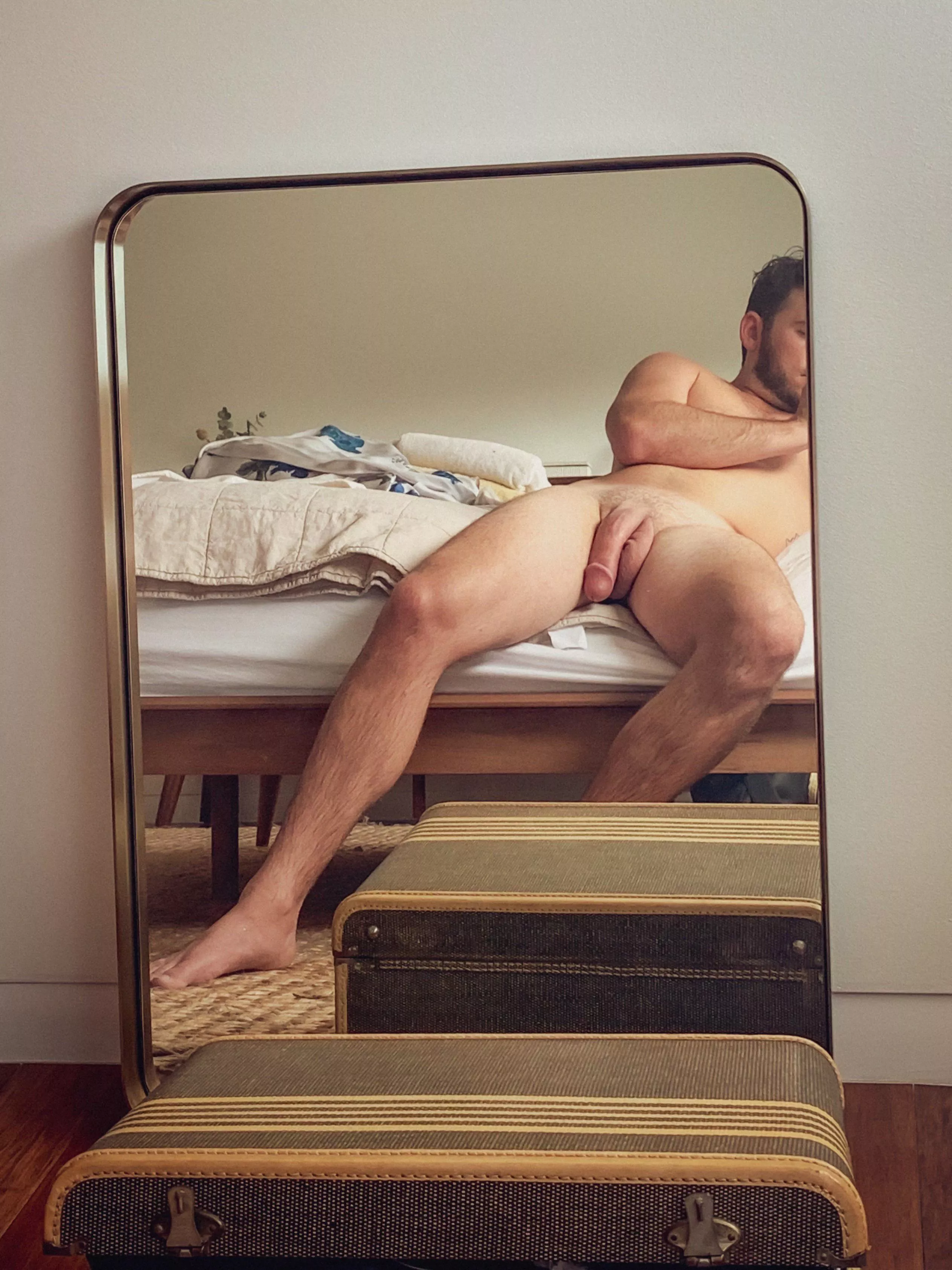 (29/5’11”/176) feeling good about my first post. Just had a shower and a shave. I think this is a more flattering shot.