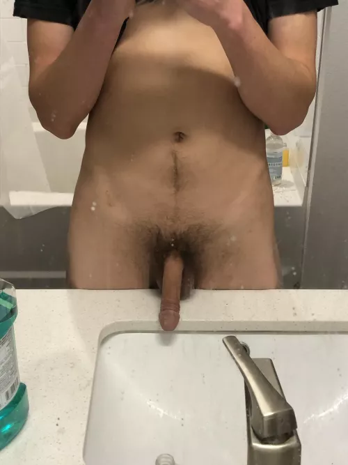 29M I’m a grower lol! Here’s me soft check my profile if you want to see me hard!