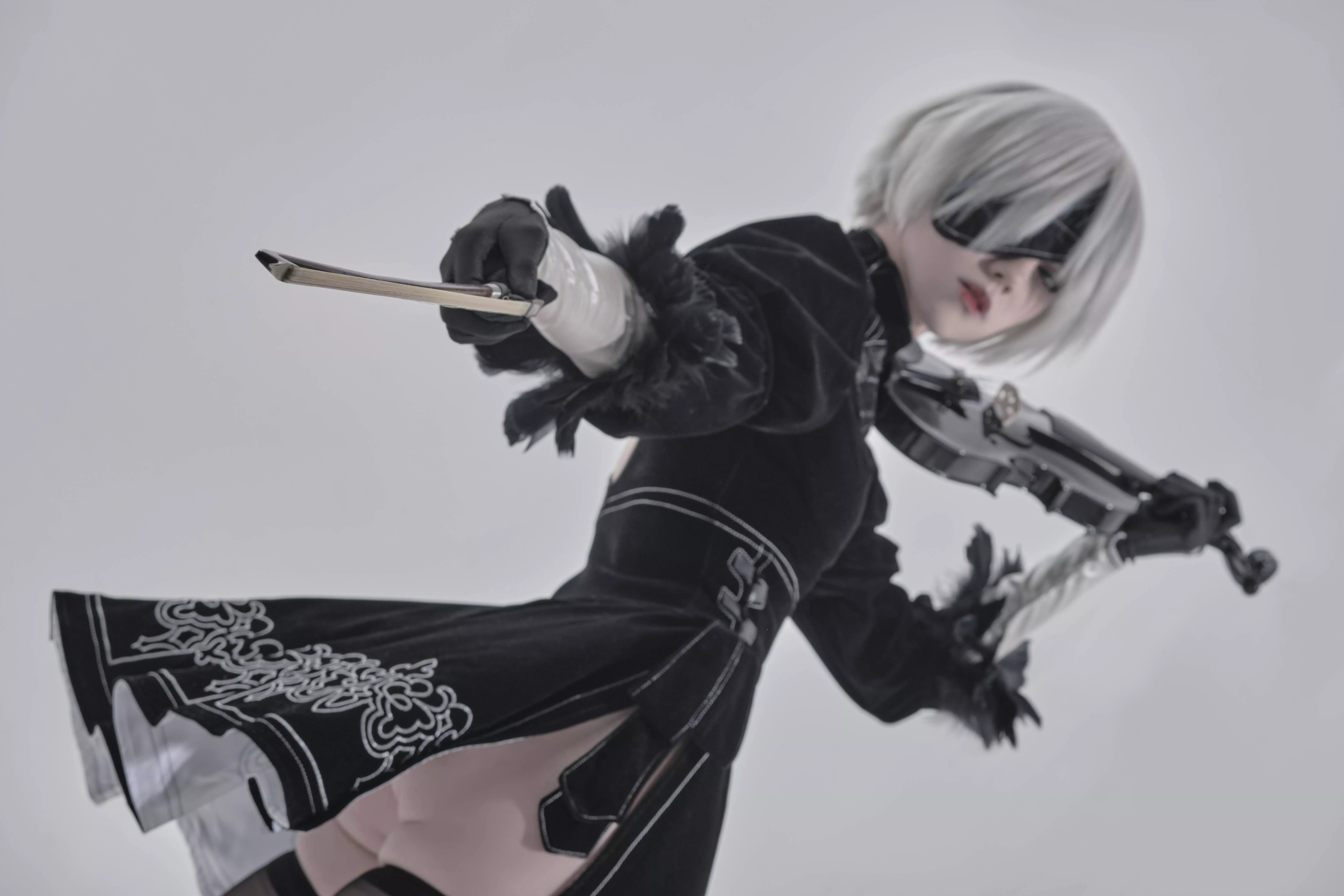2B inspired by an art of her with a violin, cosplay by me