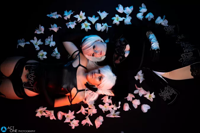 2B [self] and A2 by Kisakuma Cosplay and MidnightFairyDust