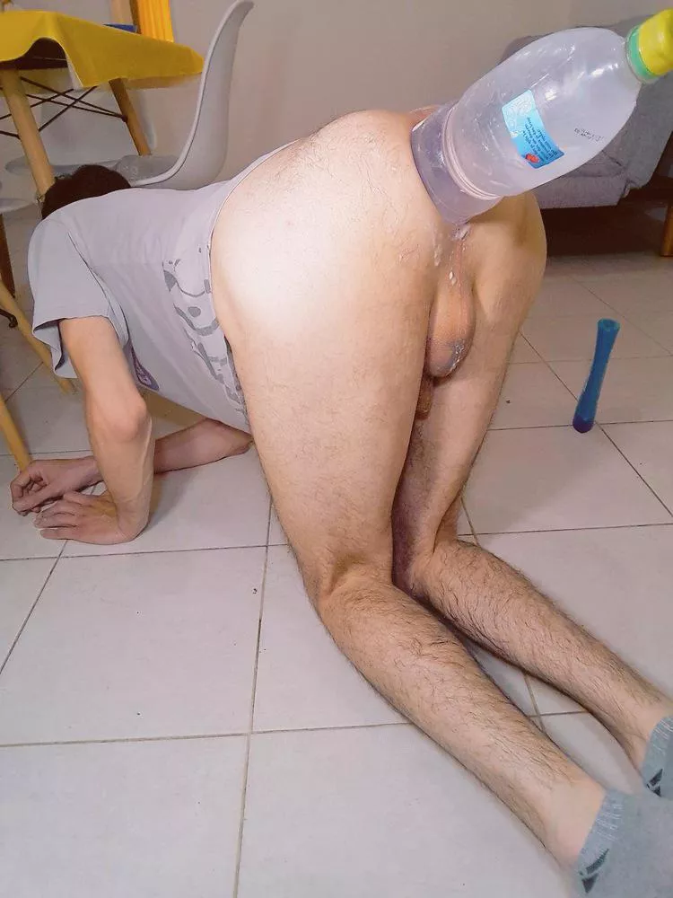 2L bottle wrecking my hole