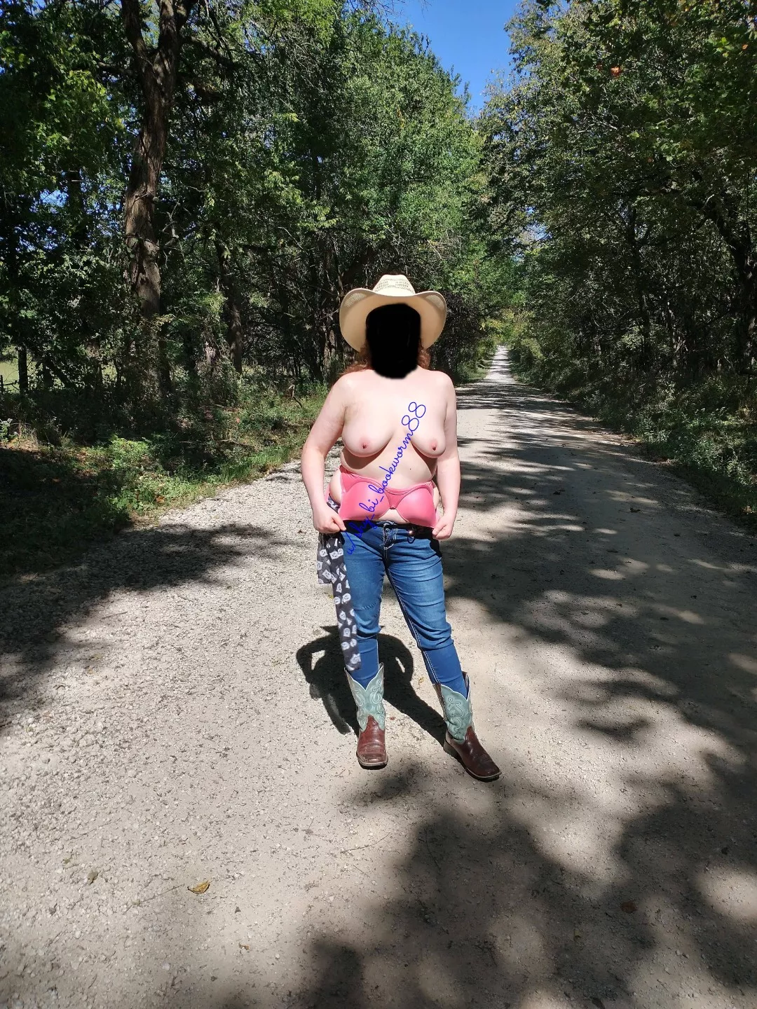 2nd titty pic, please be nice