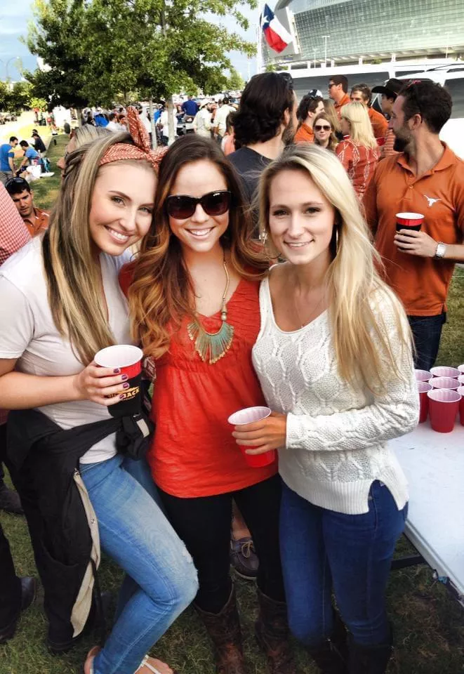 [3] Gameday Babes, pm open