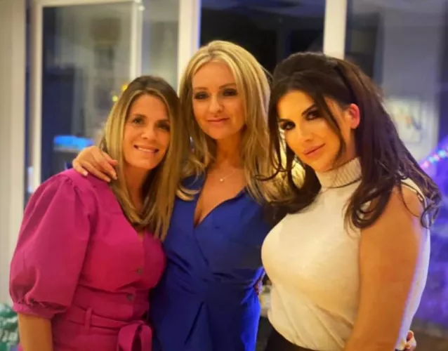 3 hot, drunk Milfs, which one and WWYD,DM open.