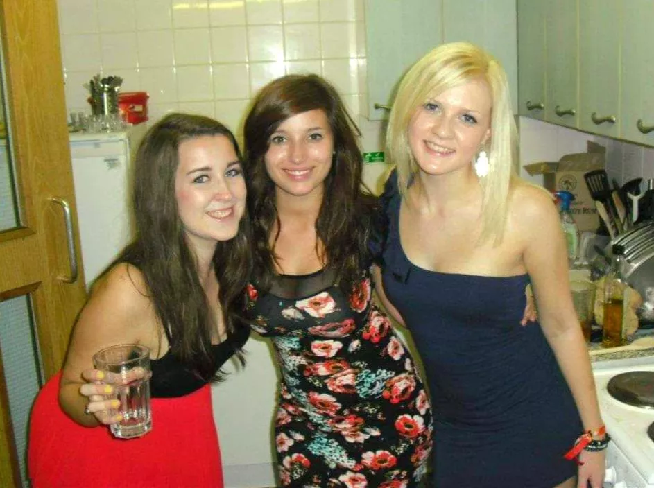 3 houseparty girls