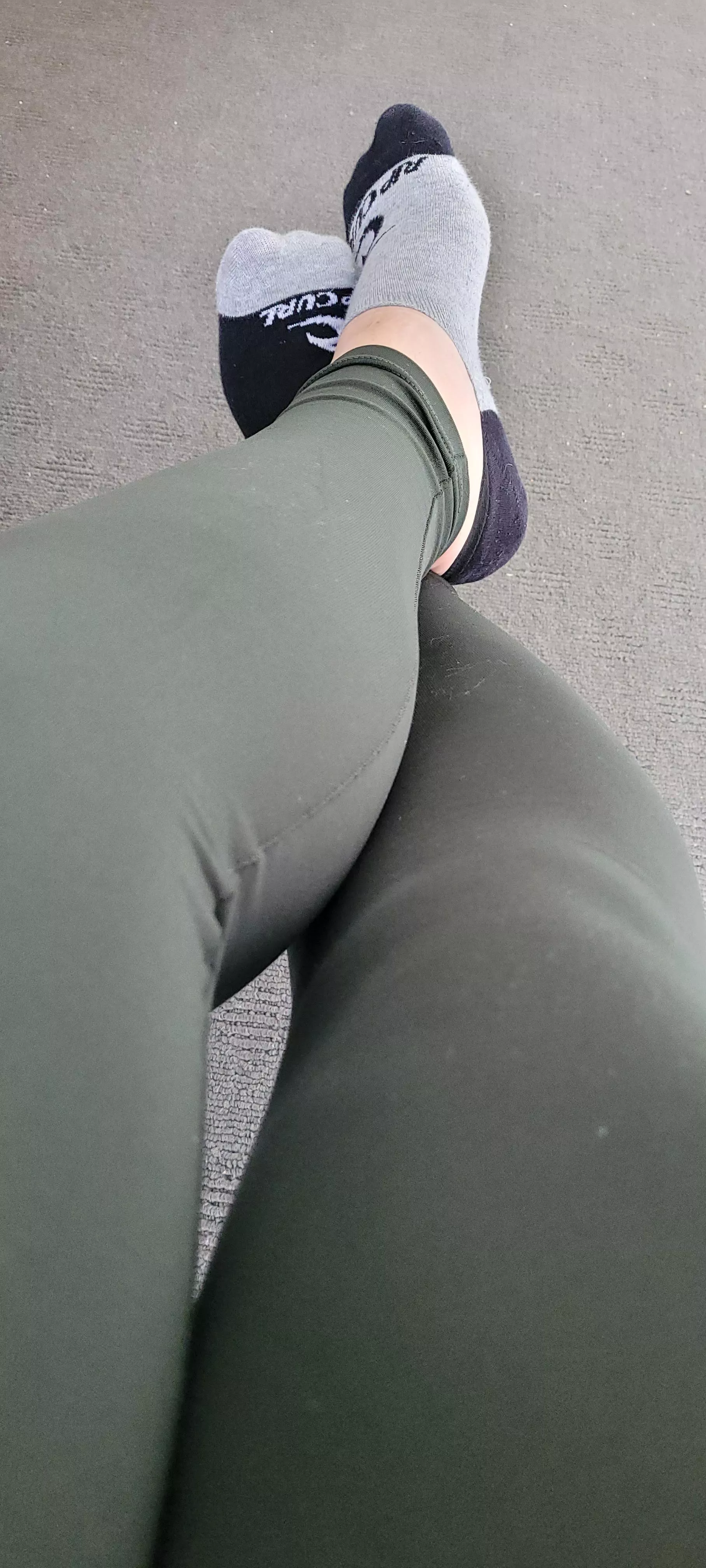 [30M] So I did a thing today, and bought myself a pair of casual leggings 😈