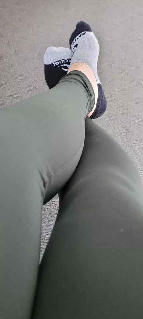 [30M] So I did a thing today, and bought myself a pair of casual leggings 😈