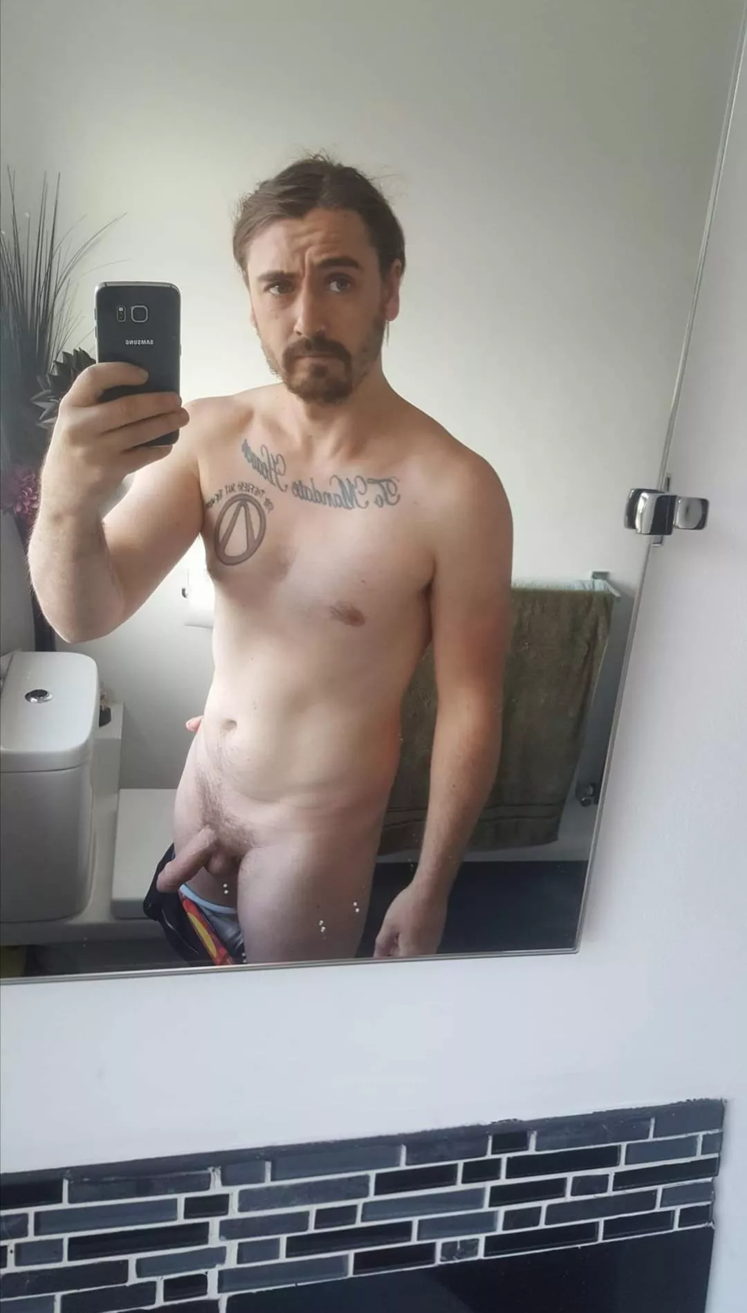 31 (M) UK, isolation has got me bored, so let's do this 31 (M) UK, isolation has got me bored, so let's do this
