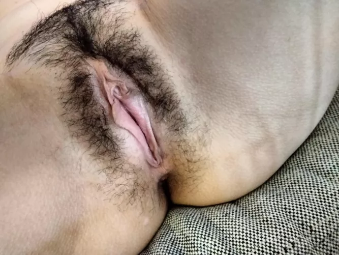 31F 😇 The full bush, 1 month of growth. First time I've ever grown it out all the way.