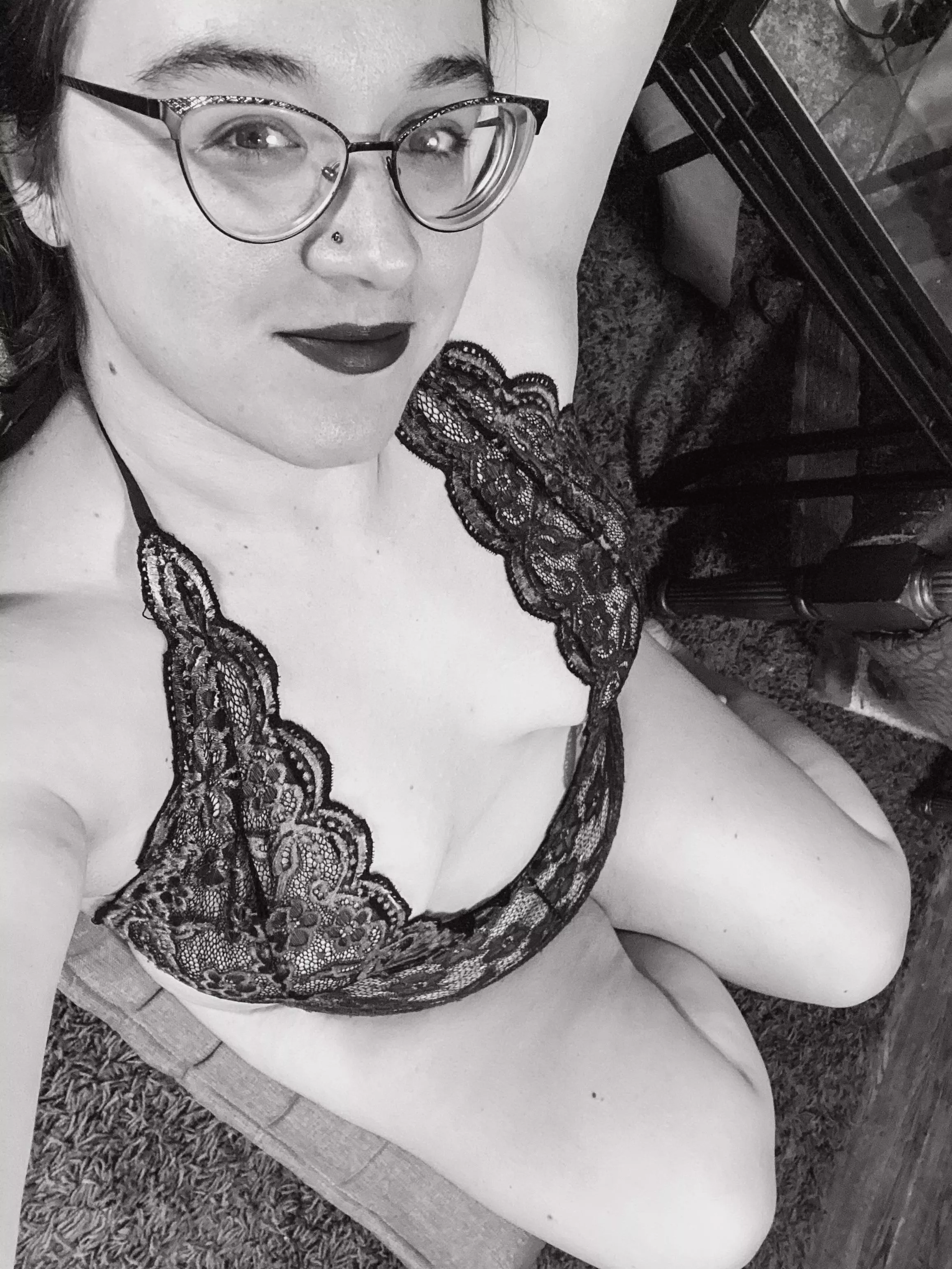 31y MILF- I am a vocalist who love to show off my assets and tease a little too. Link in comments ⬇️