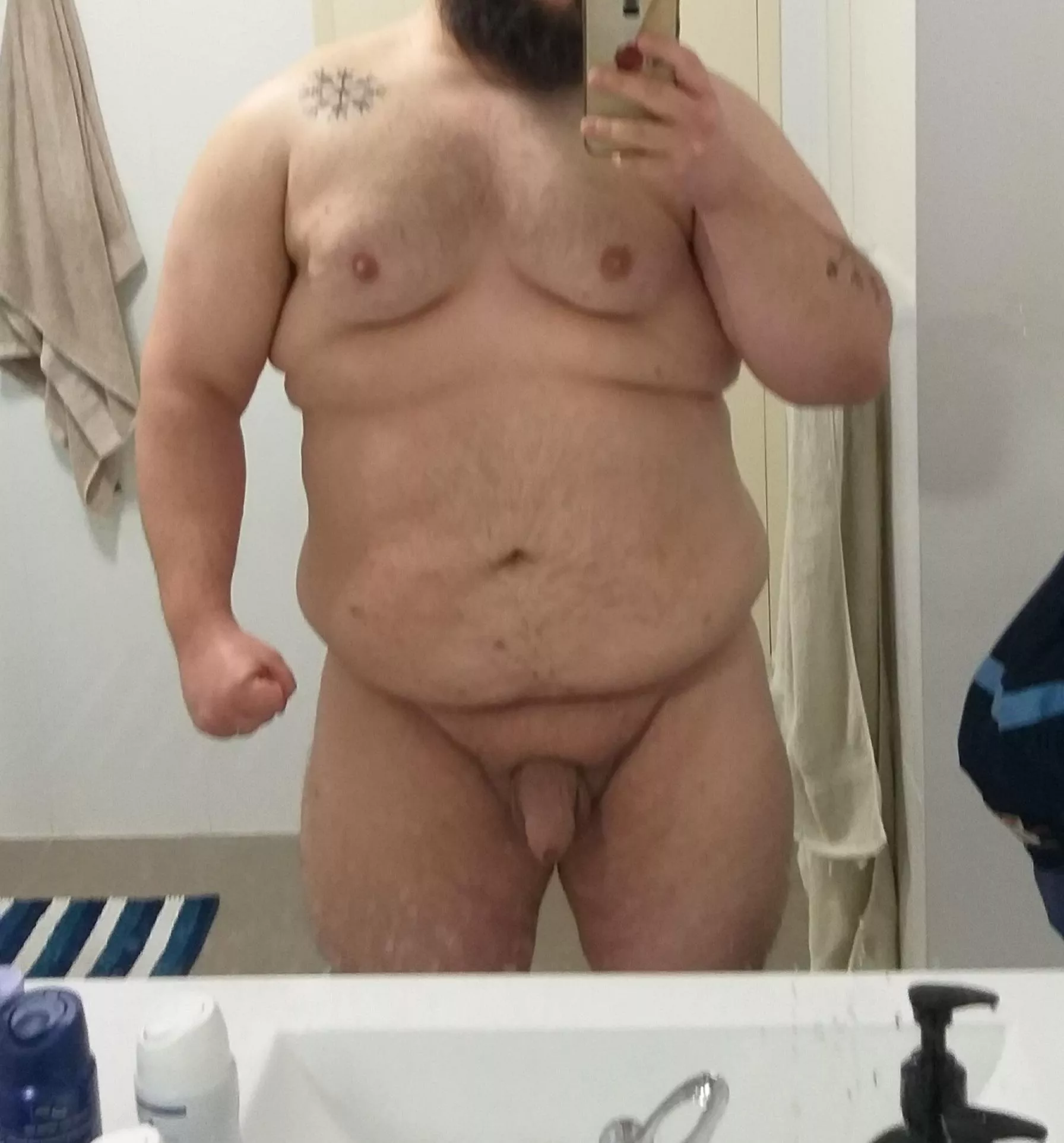 32. 180cm. 138kg. Posting here again after a long break! Feel free to say hello, I've made some great friends in the past from this sub. Thanks everyone😊