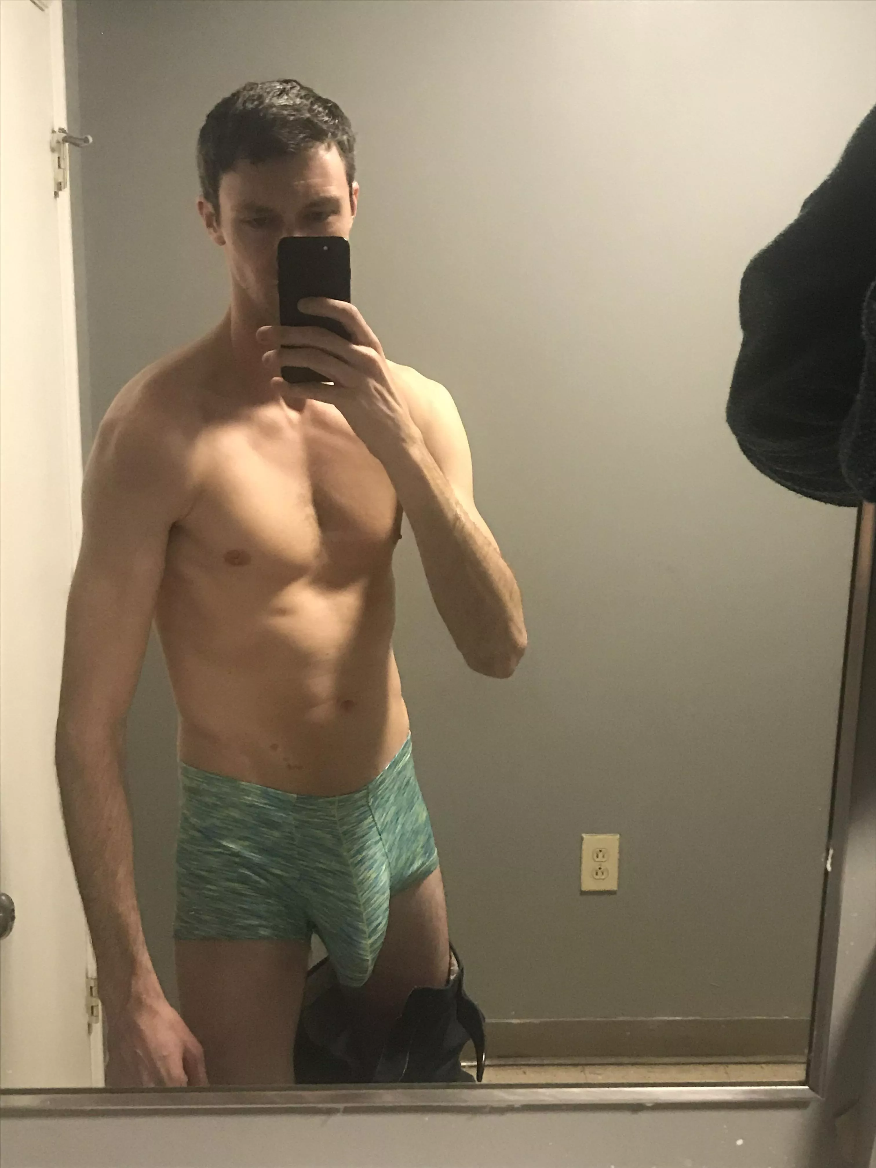 32 and dominant. Let’s chat