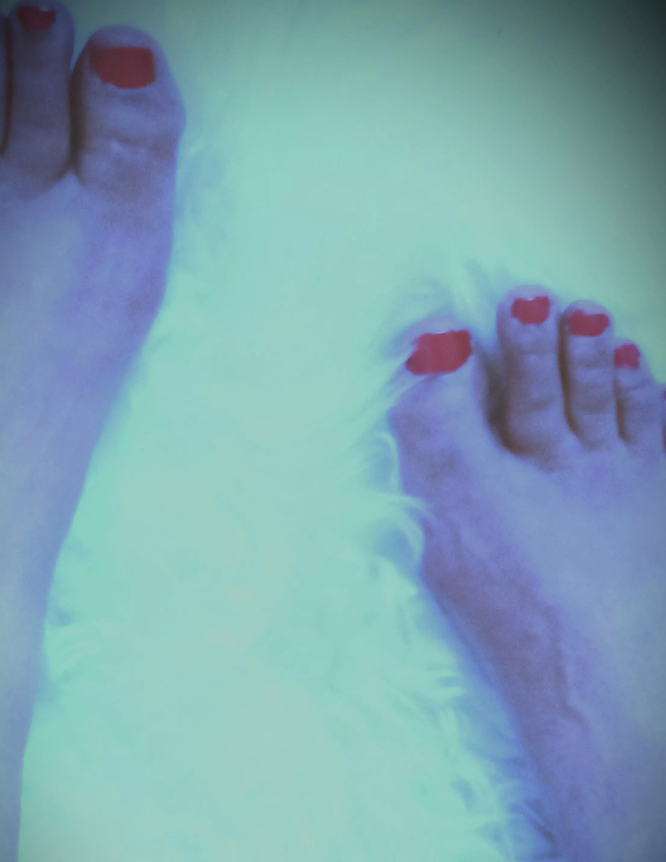 33 [T4M] #Losangeles- gurl femme bottom bi into kink and groups.