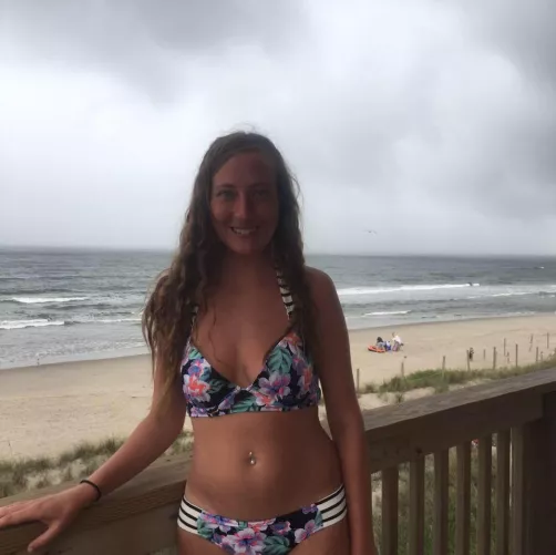 33 year old single mom of one, I think my uterus needs some more work to do...