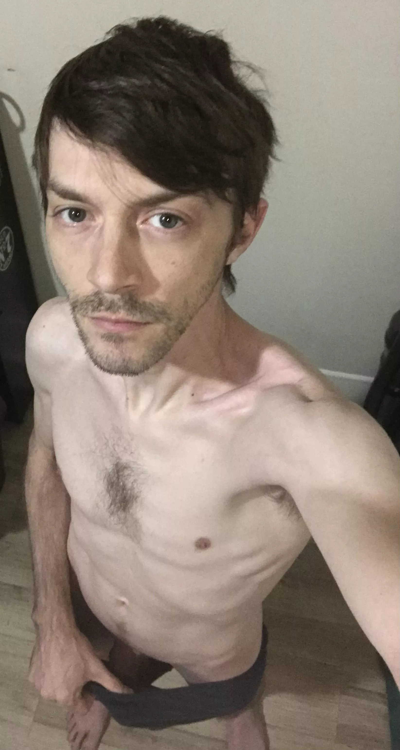 33(m) what do you think 😅🤟 33(m) what do you think 😅🤟