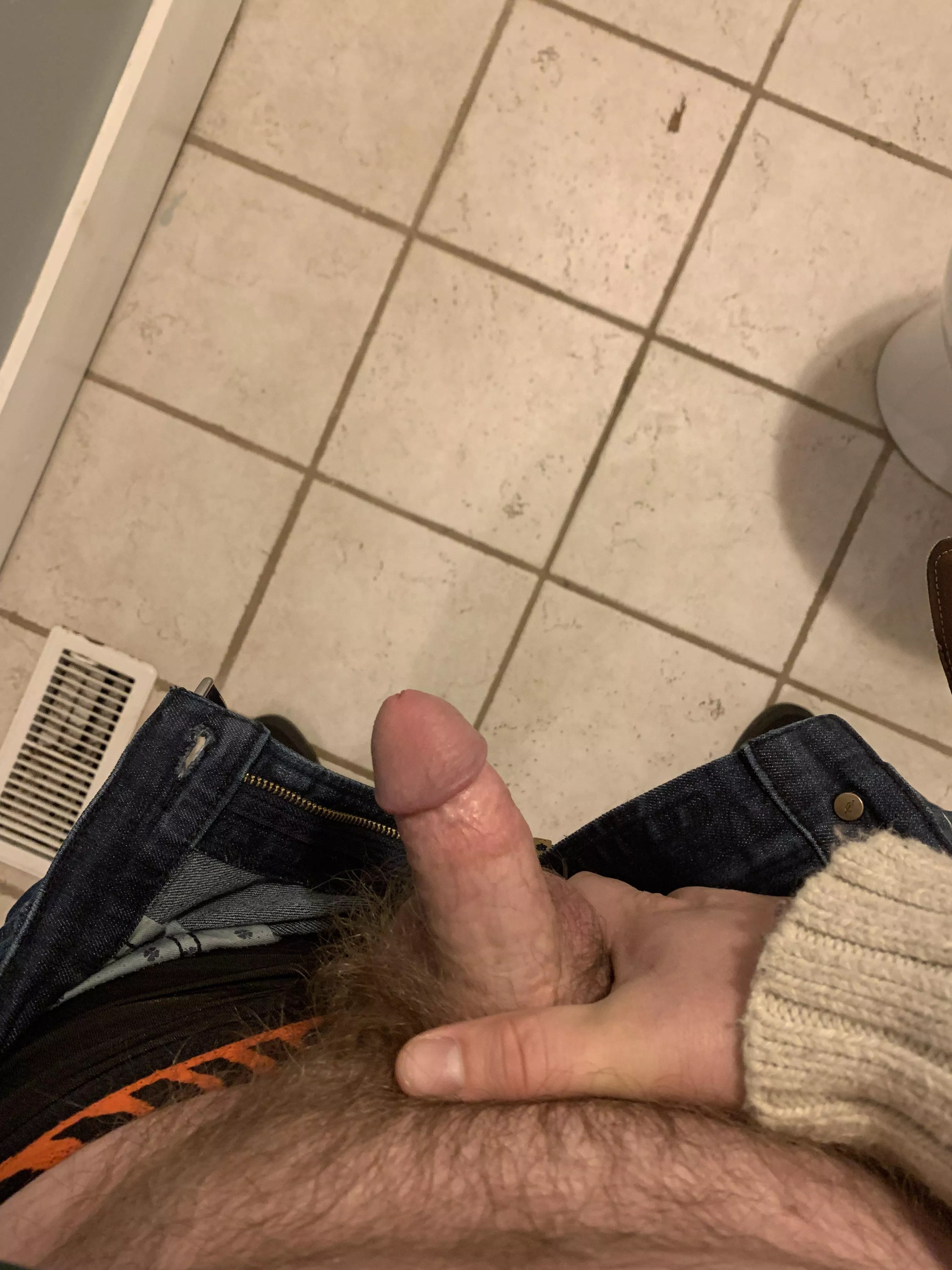 [34] Randomly got hard. Figured I’d show everyone.