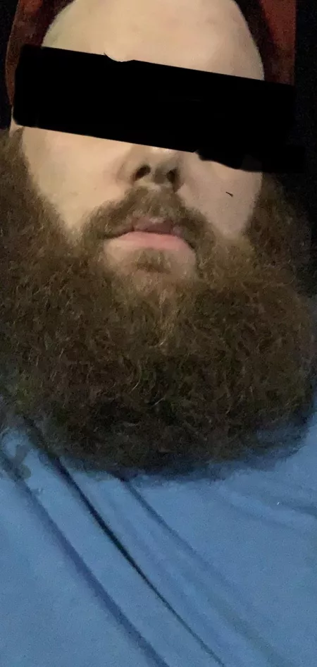 35 Bi… Gave my first BJ this weekend… he wanted to finish on my beard. Is that a thing??? I thought it would be messy so I just swallowed it.