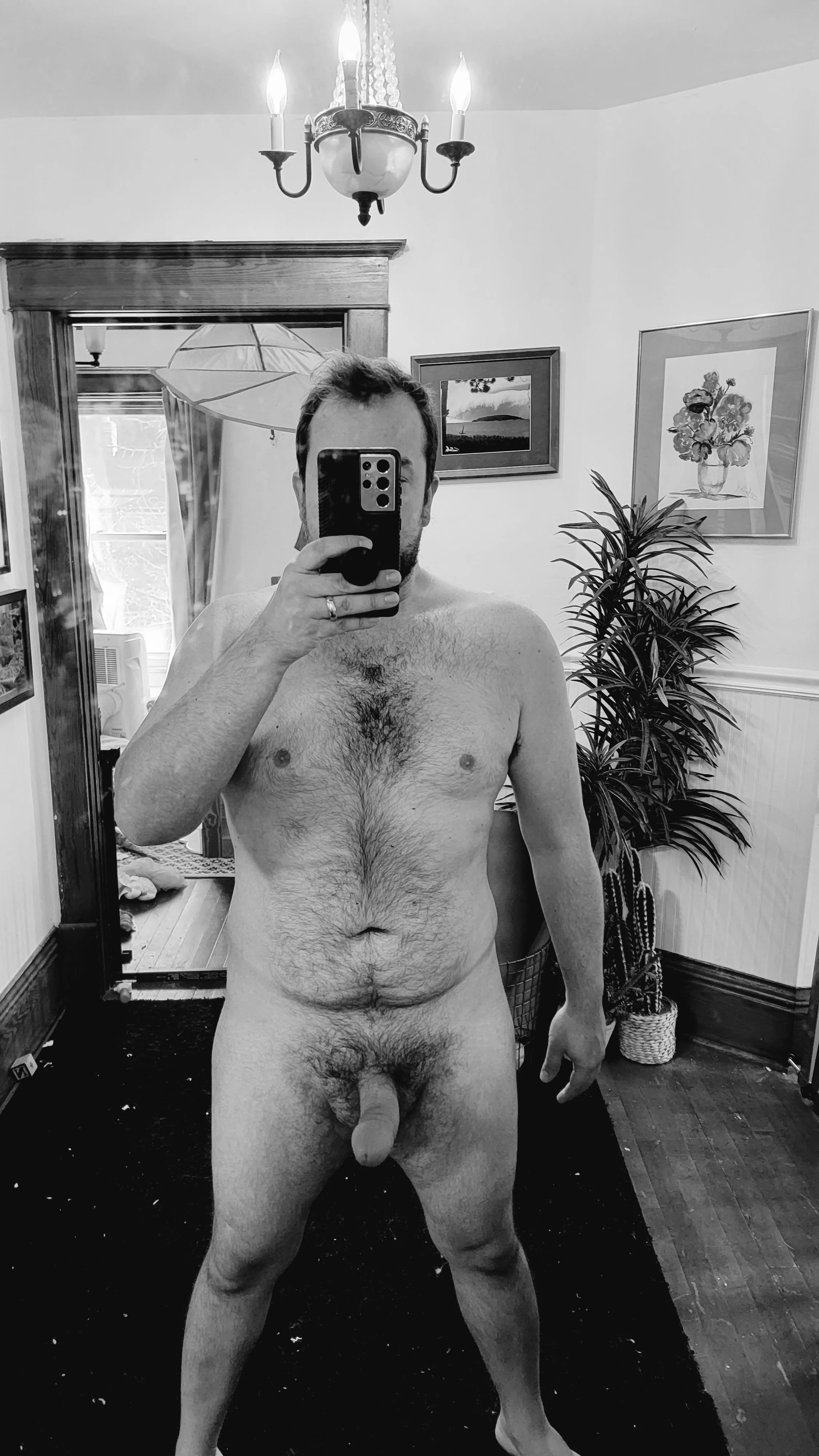 [35] hello ladies 😈