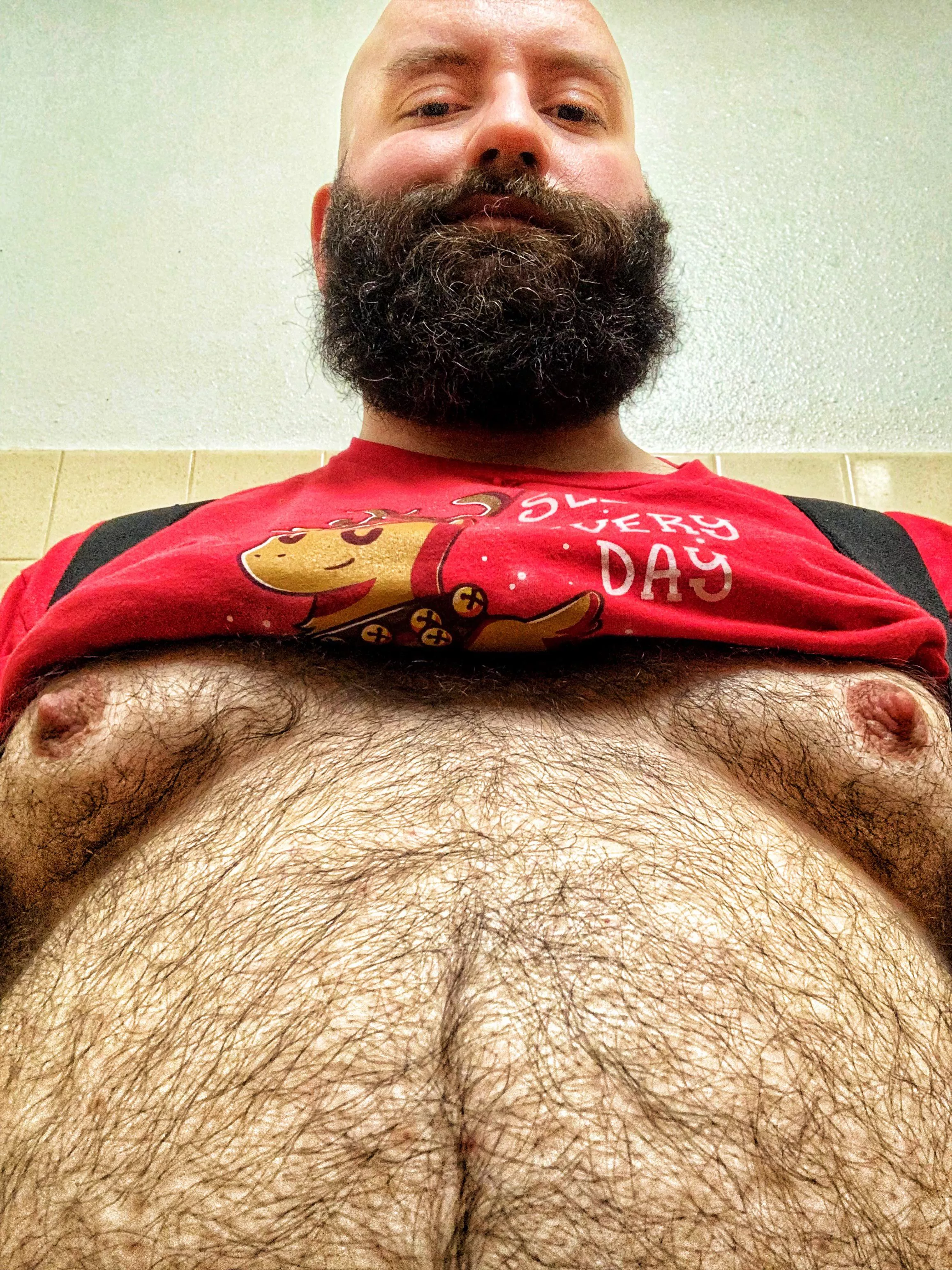 (35) single bottom here. Whatcha think of my Xmas shirt?