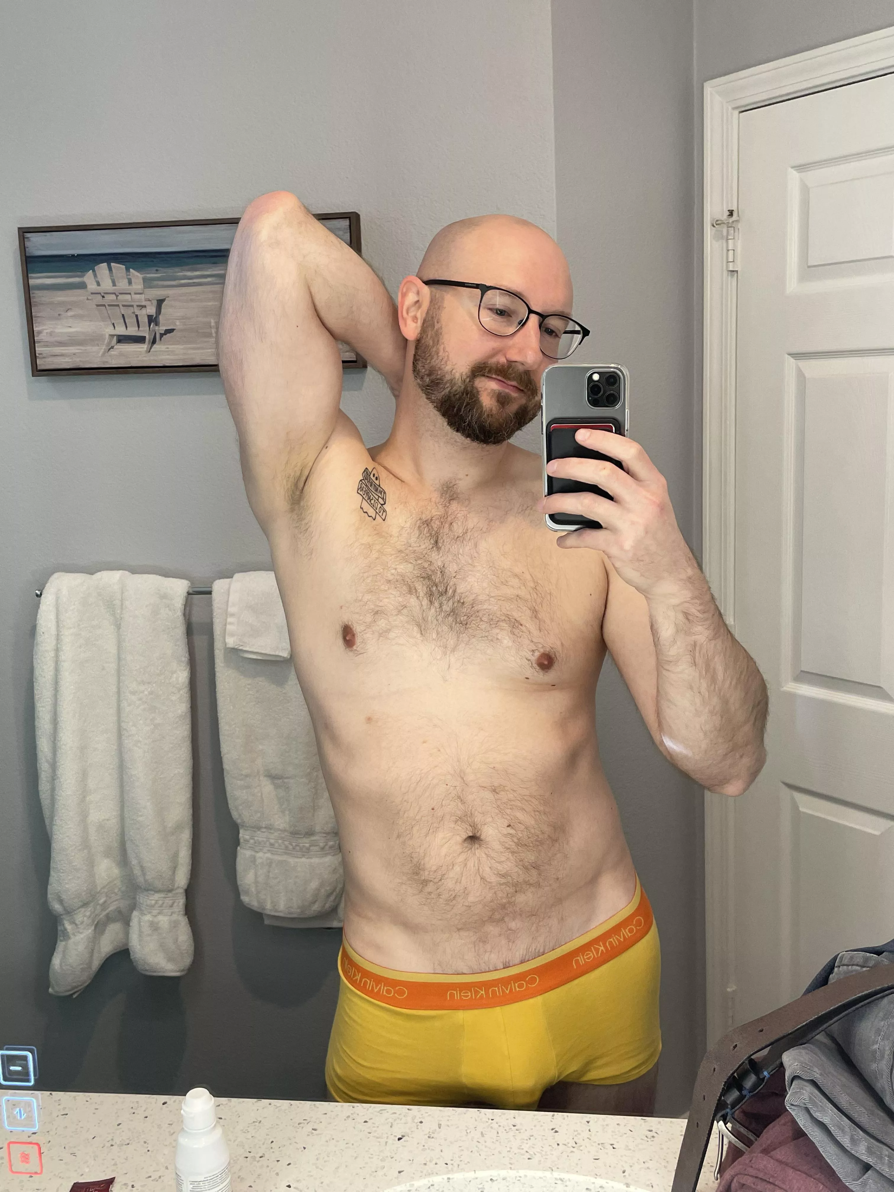 [35] The only redeeming part of visiting family is this mirror lighting