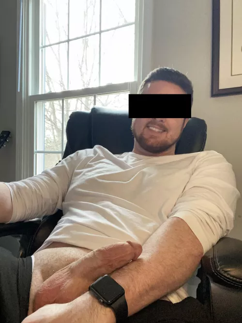 [35] this fella 🍆 is a little sleepy this afternoon. Want to wake him up?