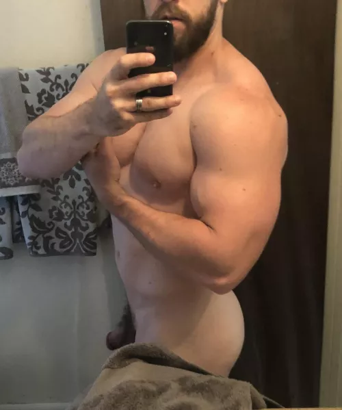 (36) can anyone help get my dad cock hard for me?