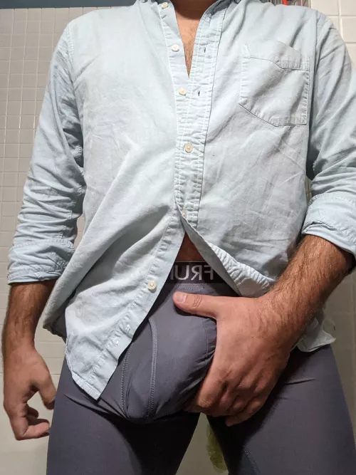 (36) Daddy's always bulging 😘