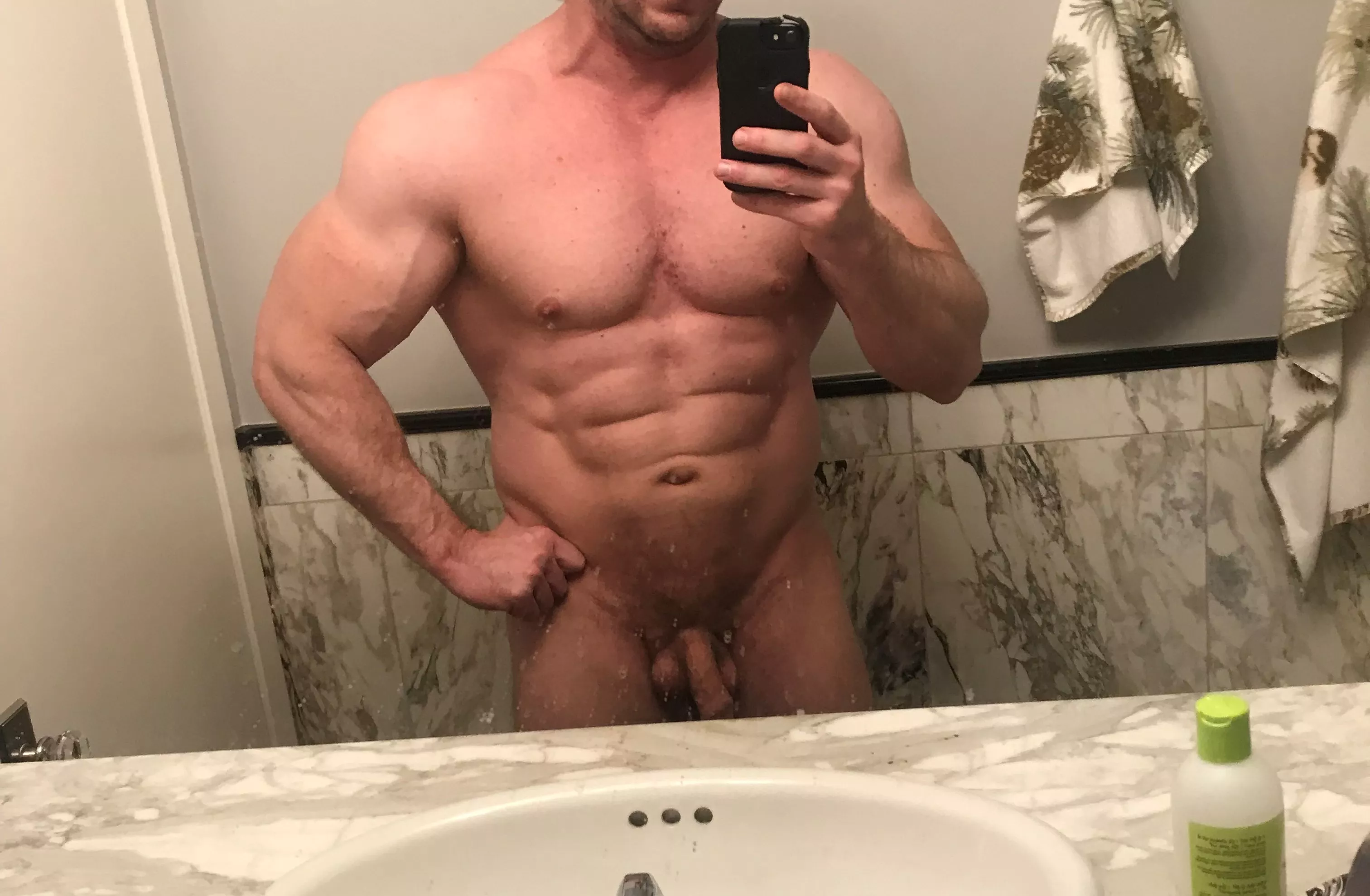 [36] Friday mirror selfie for those who sorted by new