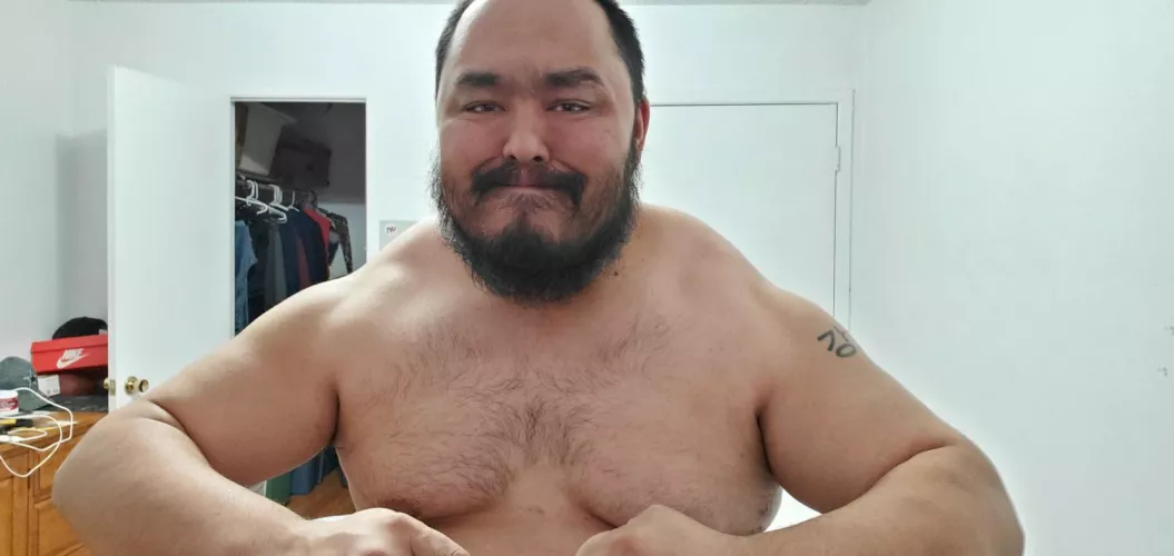 36m mixed Asian and white. How’s everyone’s Friday going so far? Do I look good enough?