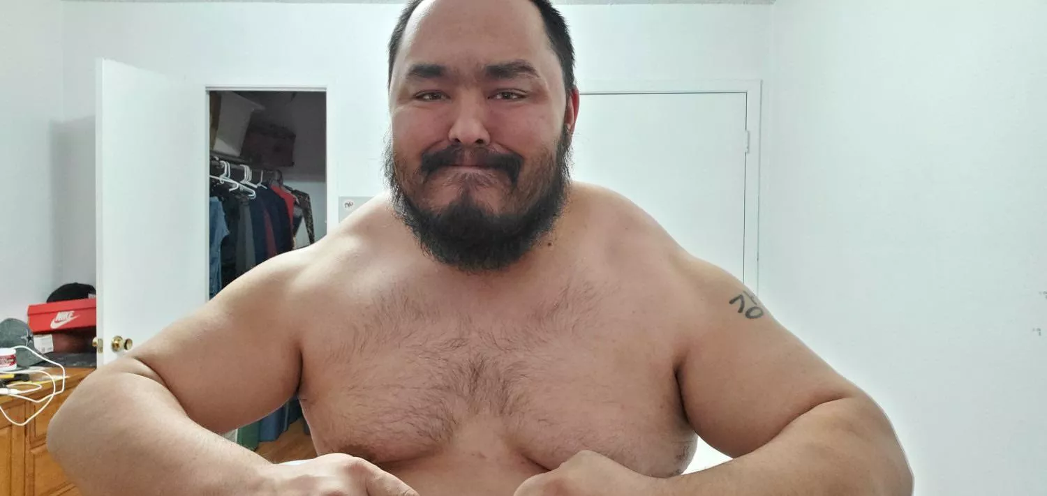 36m mixed Asian and white. How’s everyone’s Friday going so far? Do I look good enough?