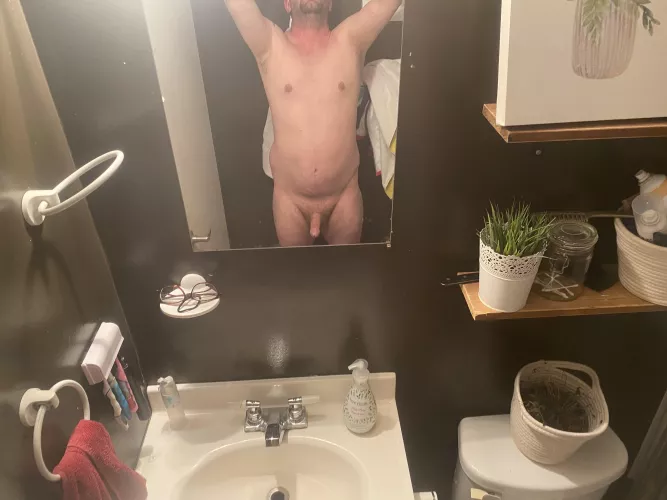 (37) Just got off the night shift, only one awake in my house, figured as good as time as any to post my 1st full body pic