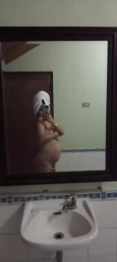 37 WEEKS PREGNANT ❤️ SELLING CONTENT ❤️ DM TO HELP ❤️ REALLY NEED THE $ FOR BABY ❤️