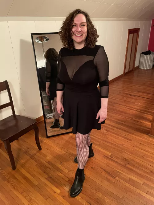 37 yr old Bi MILF. Yes or no?