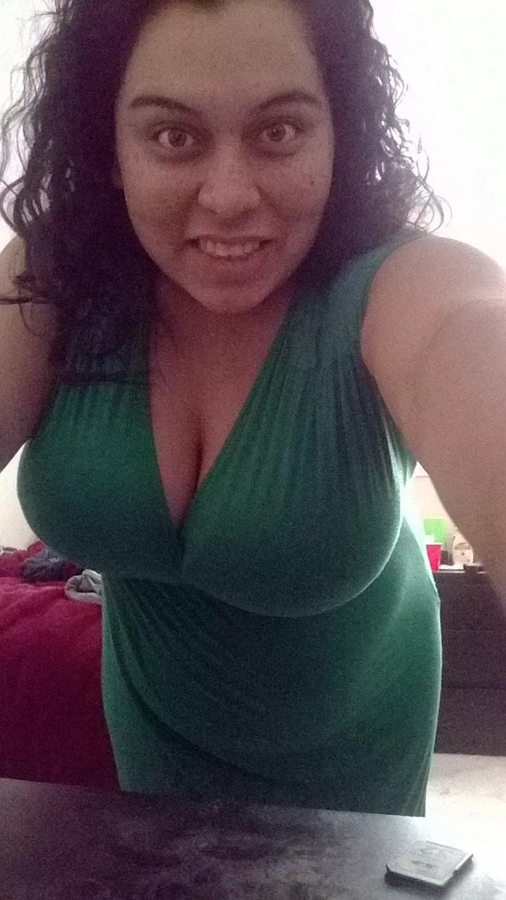 37F wife trade. Send sample to 141thumper on kik. Lots of bj, Feet, heels and videos. Custom request available while up. Wife currently blowing me.