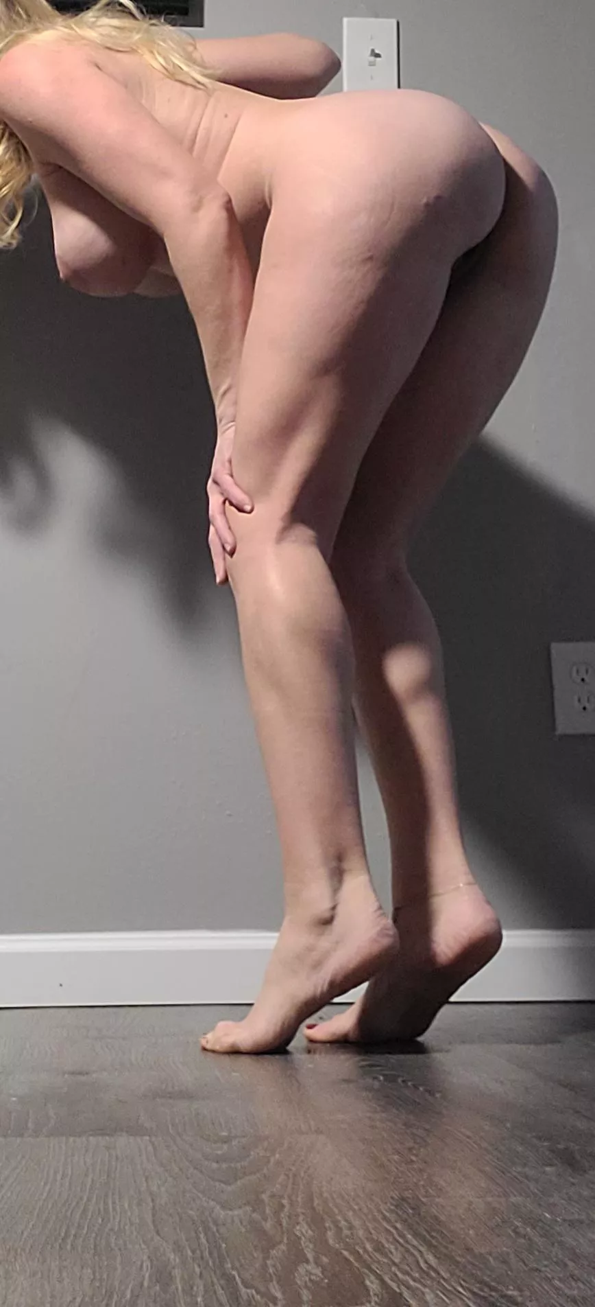 38 and on my tippy toes for you...smash or pass...