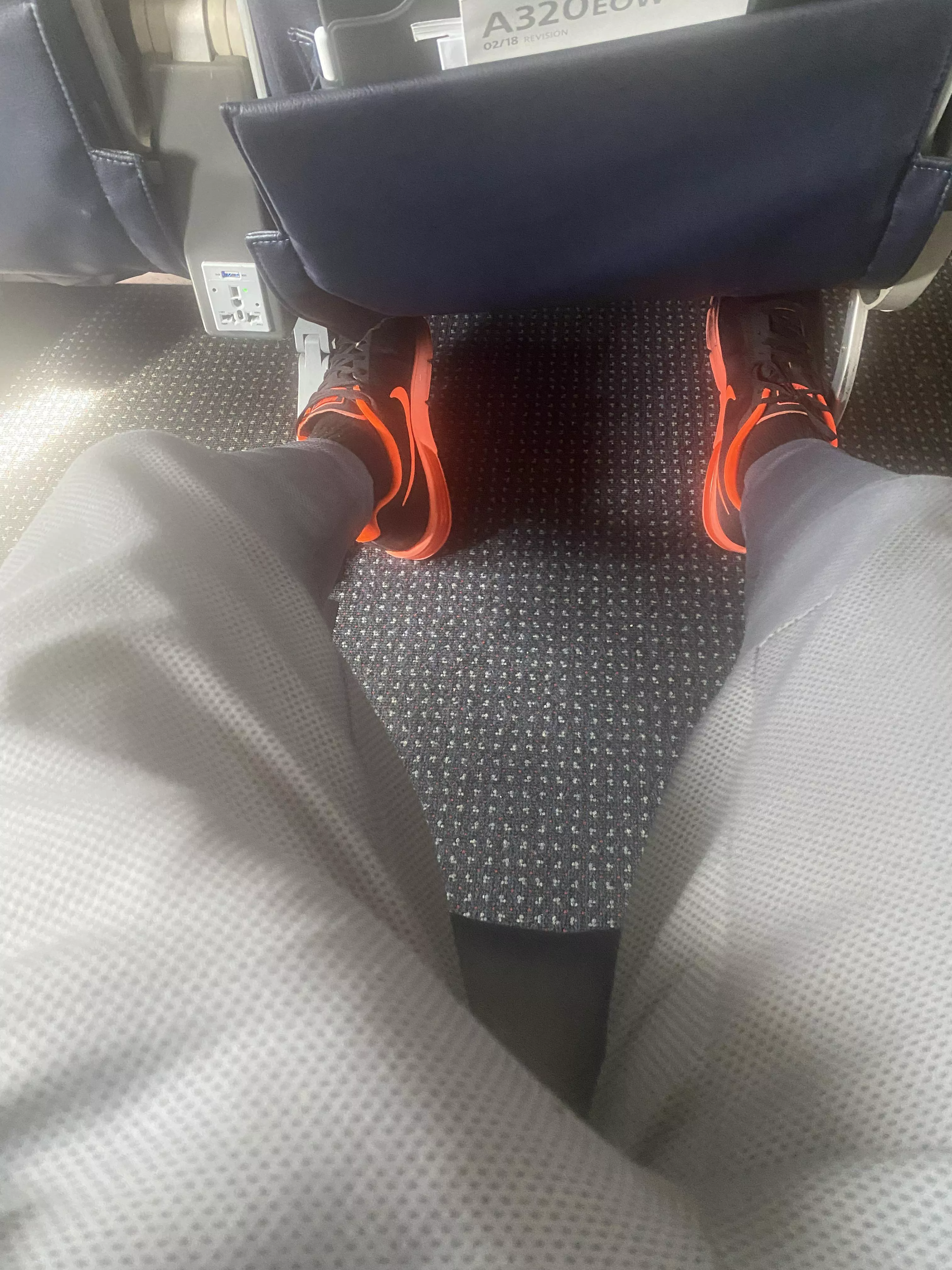 38 Experienced Bull For Hotwives or Unicorns Tampa, Orlando Area. 6’1” 02/08-02/11