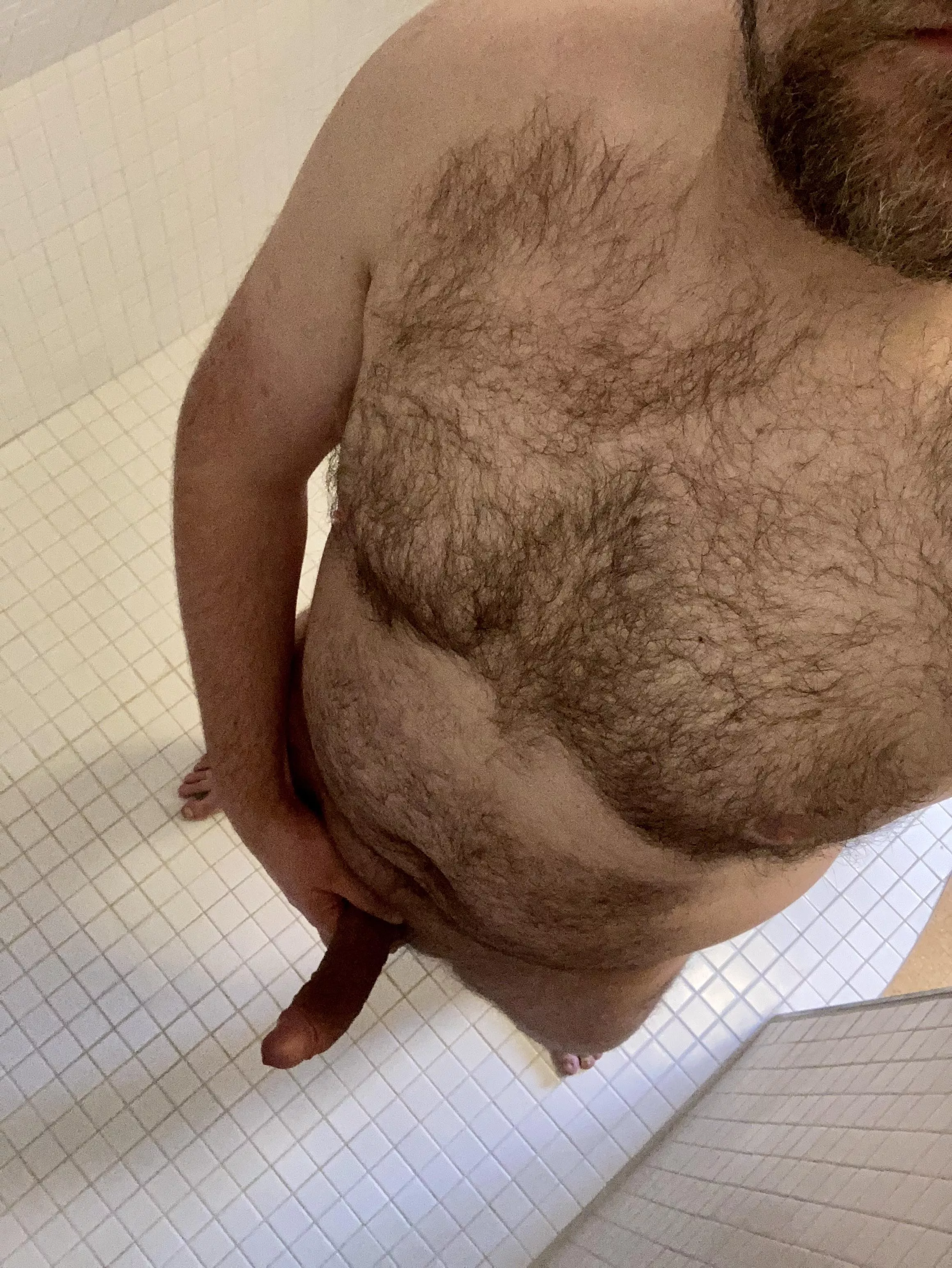 [39] ready for shower fun