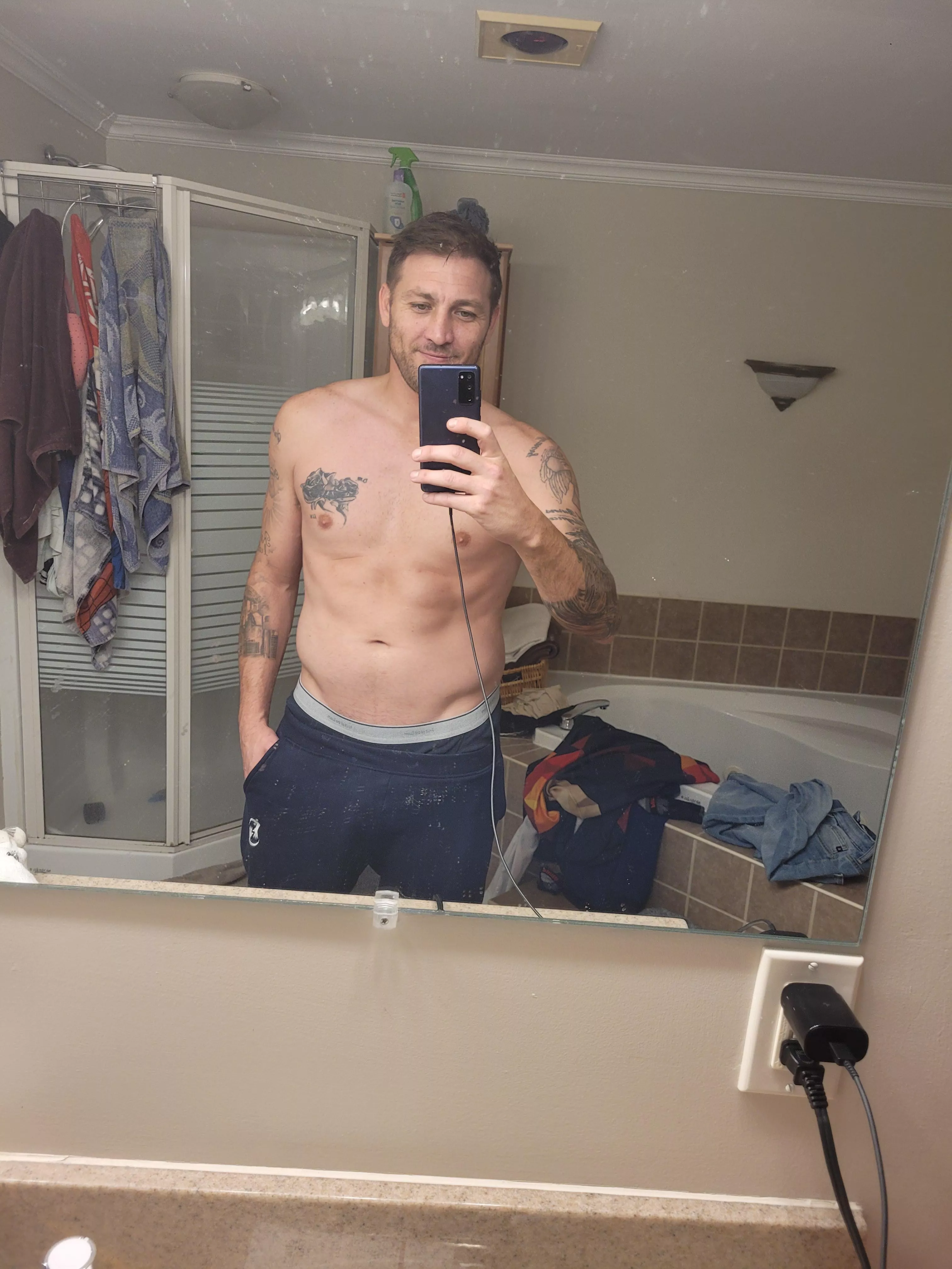 (39) who wants to jump in then tub (39) who wants to jump in then tub