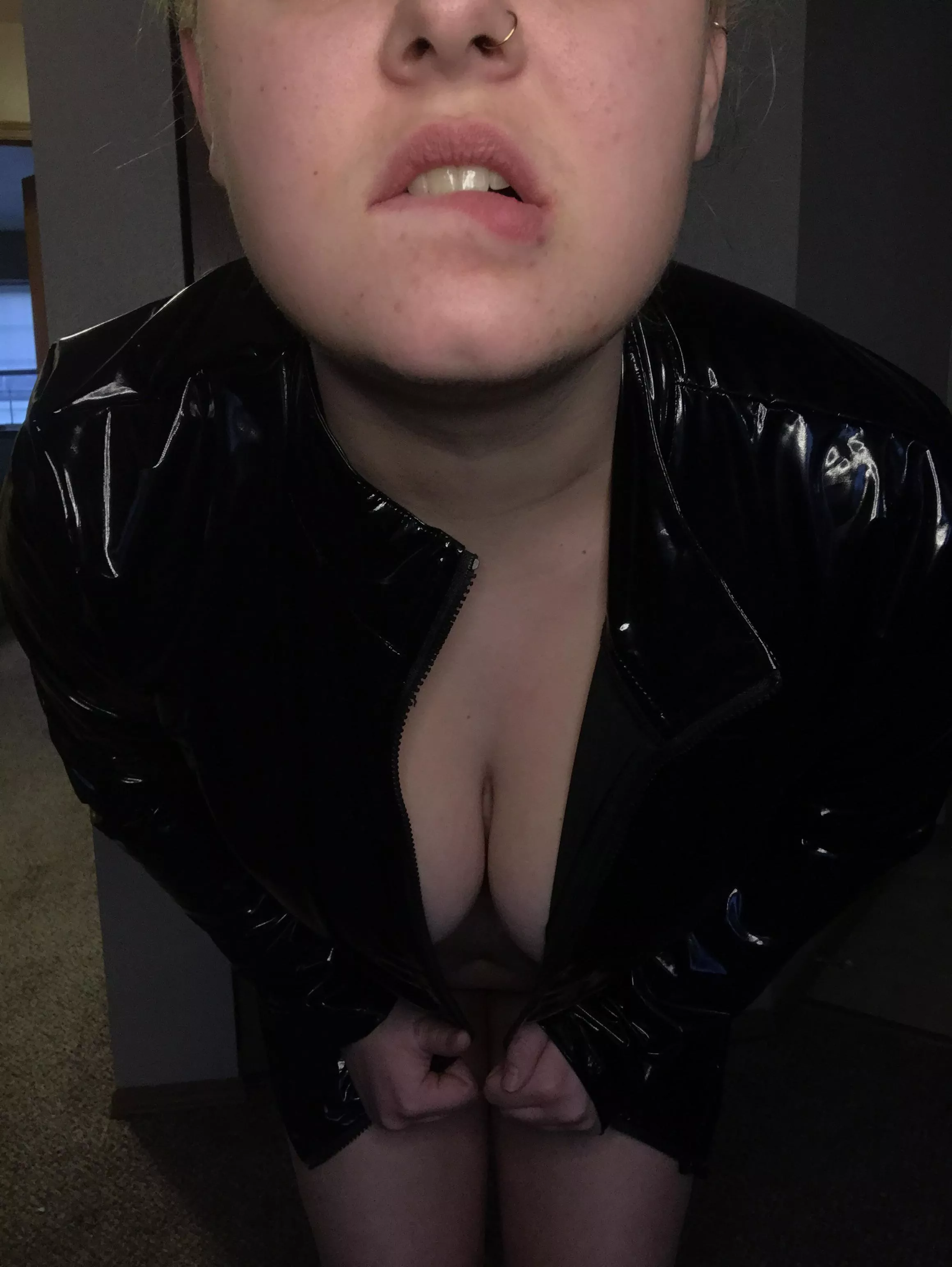 4 days left be a good little slave and bid [vid][pic]