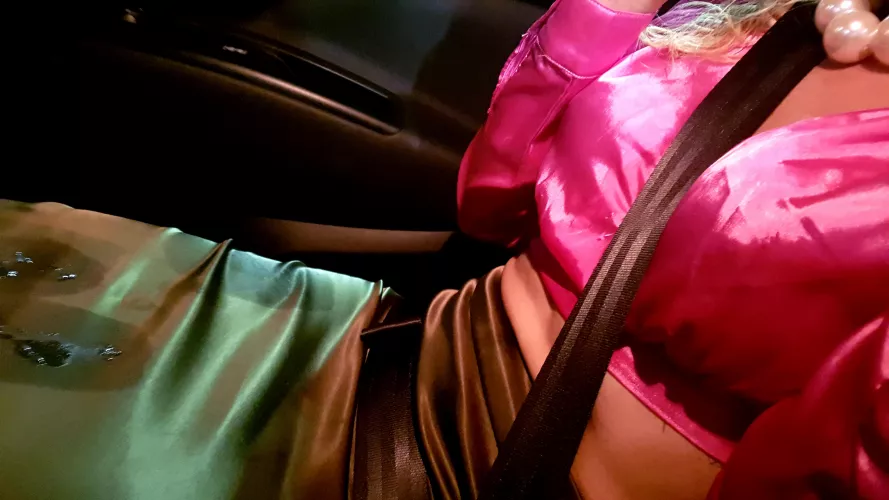 4 guys came on me at the gloryhole, then I went to dinner cum covered!