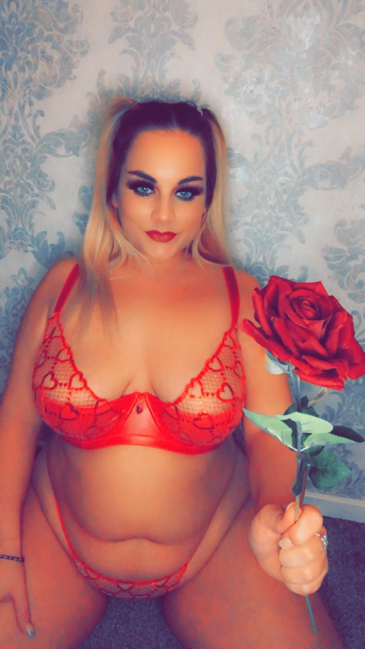 ♥️$4 VALENTINES SALE‼️NO PPV‼️💦 instant access to over 500+ photos and 90+ videos💦 naughty homemade content🥵💦 lots of nudity😉💦 love playing with my toys and stretching my tight bumhole🍑💦