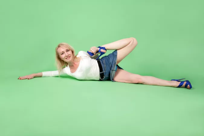 40+ and still flexible [MILF]