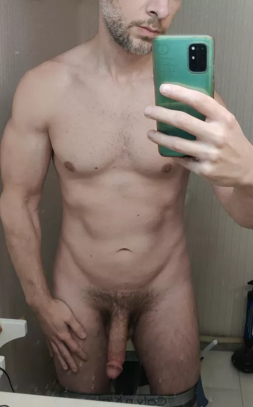 40, any ladies like what they see?