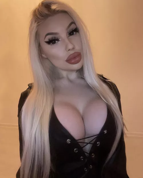 ❗️40% discount ONLY $8,99❗️ONLY FANS (link in bio) +140 POSTS ✨21 years old plastic barbie with big fake lips and fake boobs👀✨QUICK response to DMs🔥special/private requests available ✨sexting 🔥dick rates ✨fishnets/stockings 🔥l