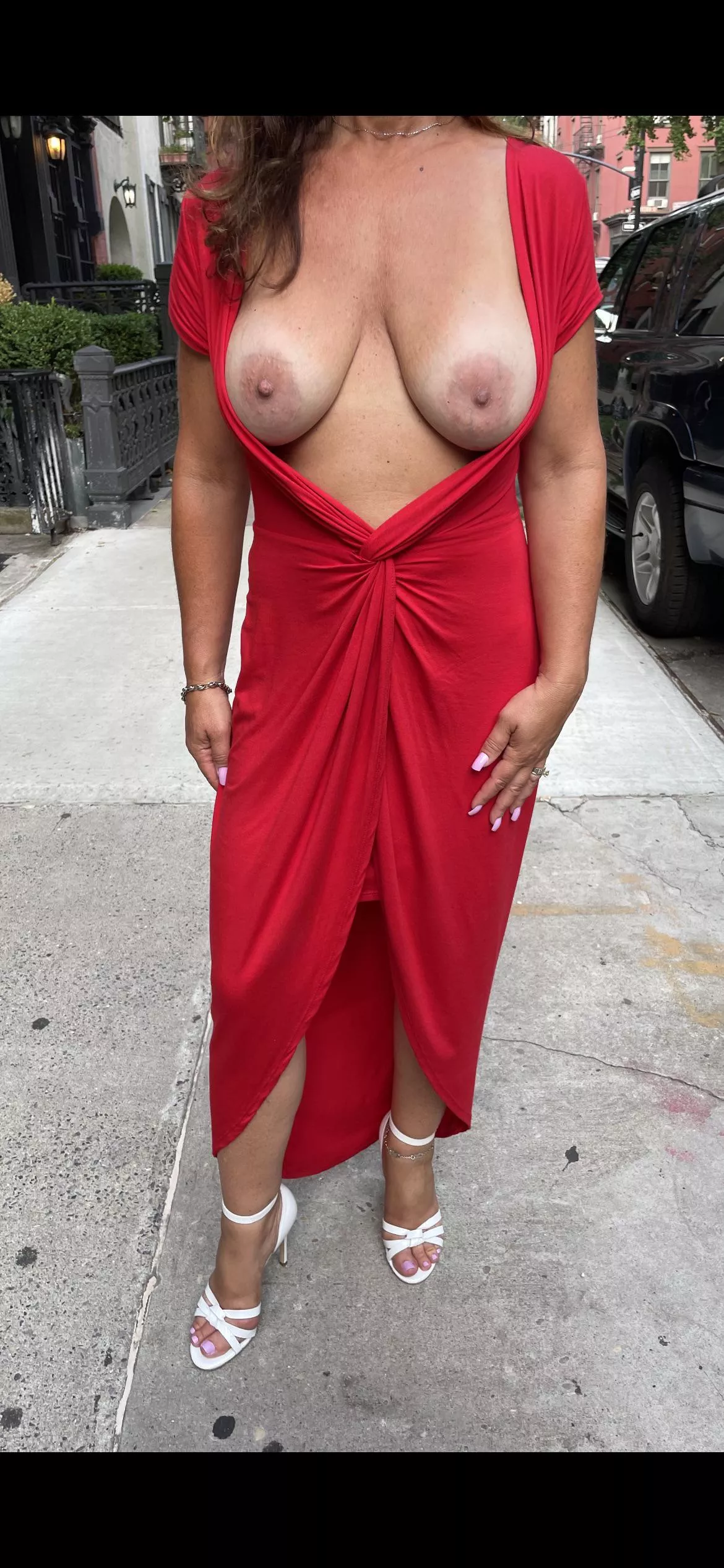 40 plus female who wants to meet me out for cocktails? 40 plus female who wants to meet me out for cocktails?