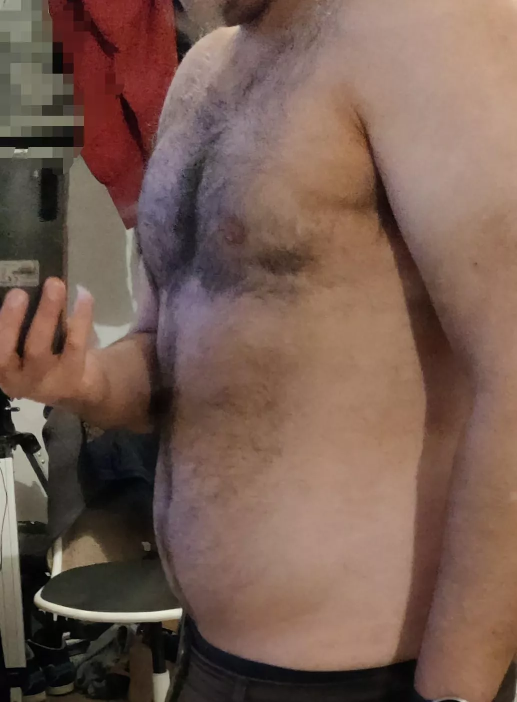 [40 Scotland] Dad bod slowly becomes cub/otter bod.